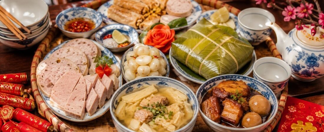 Thực đơn ngày Tết cổ truyền: đủ vị mà không ngán