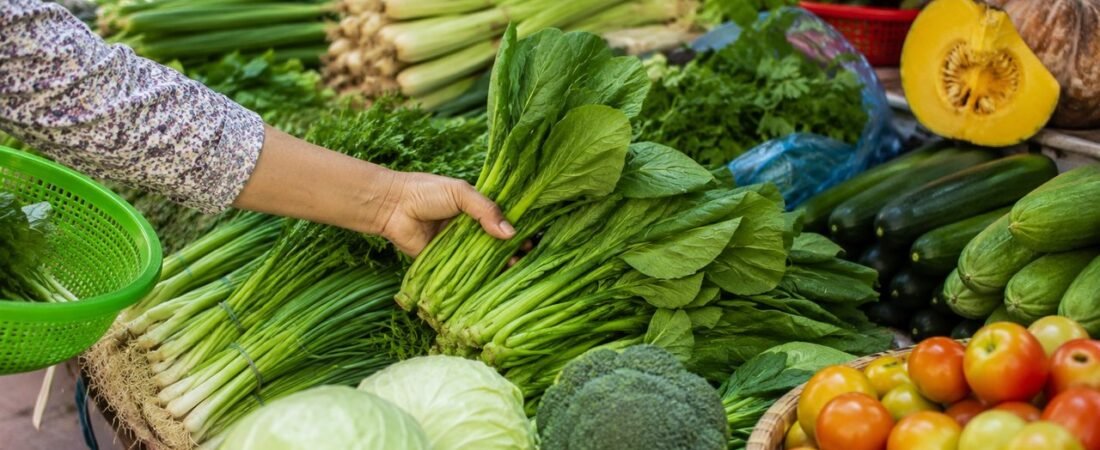 Cách chọn rau củ quả tươi ngon, ít thuốc